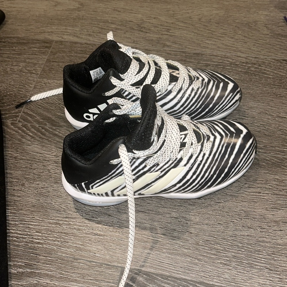 Kids adidas cleats - great condition.